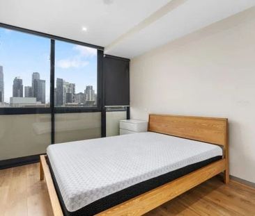 Spacious 2 bedroom – FULLY FURNISHED! - Photo 5