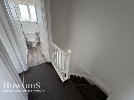 3 bedroom apartment to rent - Photo 2