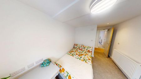 3 bedroom apartment to rent - Photo 4