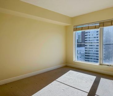 Luxury Downtown Apartment With Concierge, Balcony & Underground Par... - Photo 2
