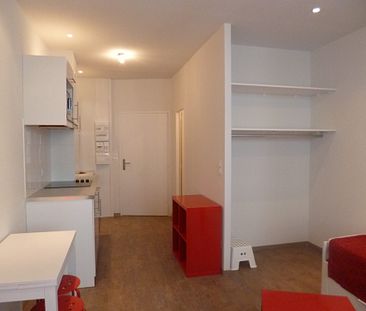 Furnished studio / Studio Meublé - Photo 2