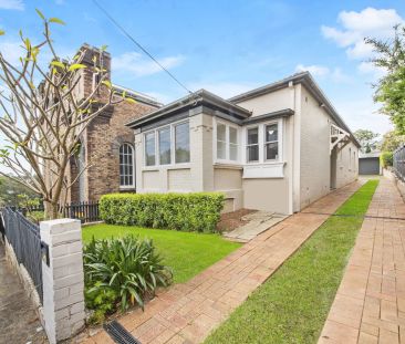 Charming Cammeray Home with Space, Style & Convenience - Photo 4
