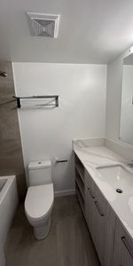 YORK HOUSE - Photo 4