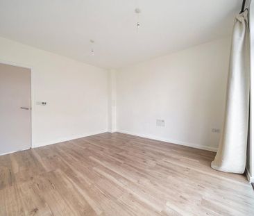 3 bedroom end of terrace house to rent - Photo 1