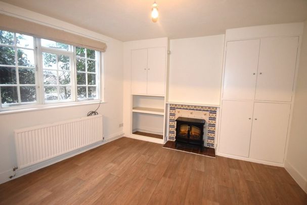 North Field Cottage, Lake End Road, Dorney,SL4 - Photo 1