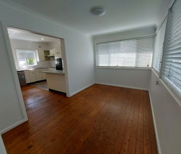 Conveniently Located 3 Bedroom Home - Photo 1