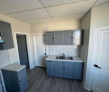 For Lease - 48 King Street Unit# A, Quinte West, Ontario - Photo 3