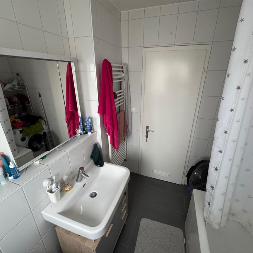 Appartement rénové avec grand balcon - Fribourg - Photo 1