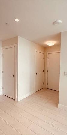 River District year old 1 bedroom / 1 bathroom plus den highrise - Photo 1