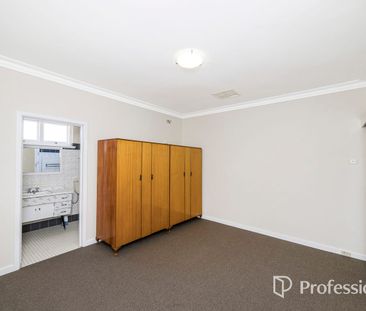 Coastal Living at Its Best - Just 250m from the Beach - Photo 5