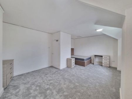 5 bedroom apartment to rent - Photo 2