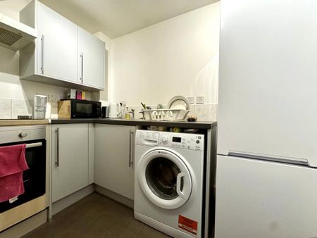 1 bedroom flat to rent - Photo 3