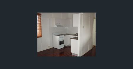 Large 4BR Duplex Apartment - Photo 4