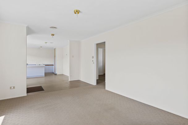 Low Maintenance Villa in Central Location - Photo 1