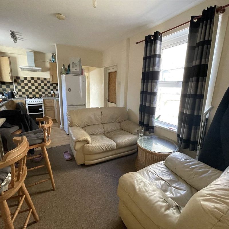 Wallisdown Road, Poole, BH12 - Photo 1