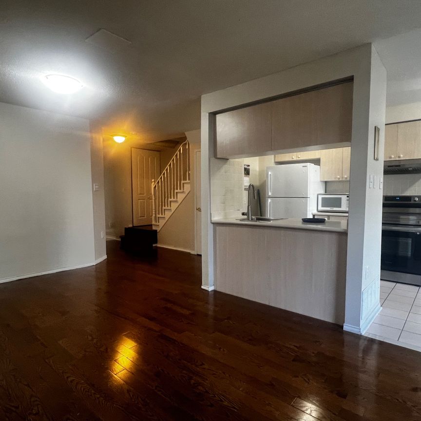 For Lease - 1240 Westview Terrace Unit# 29, Oakville, Ontario - Photo 1