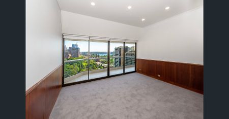 City Luxury Sky Home in "The Connaught" - Photo 4