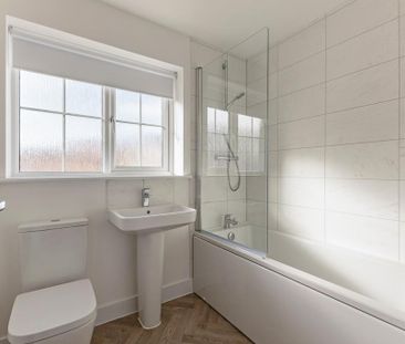 3 bedroom semi-detached house to rent - Photo 3