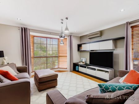 2 Bed, 1 Bath - Photo 2