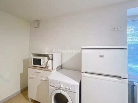 Location Maison 3 pièces 36m² LES MARTRES DE VEYRE 63730 - Photo 4