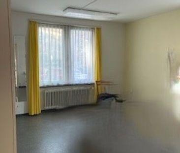 Büroräumlichkeiten in Mehrfamilienhaus für ruhiges Gewerbe - Photo 4