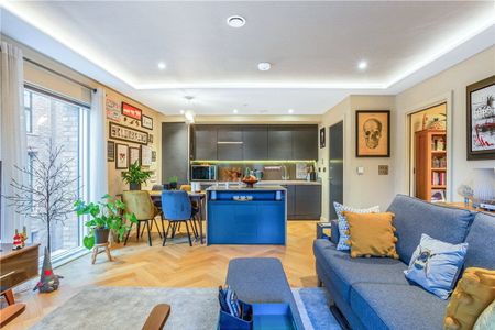 A stunning second-floor, two-bedroom apartment in Hudson Quarter, boasting stunning views of the city walls, a private balcony, parking and exceptional city-centre convenience near the railway station. - Photo 2