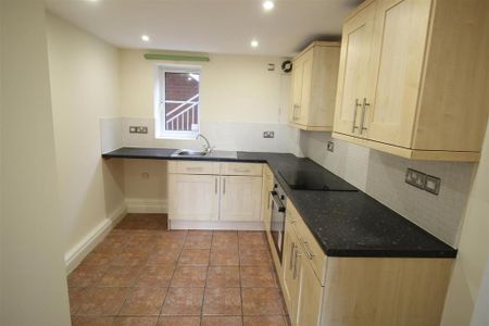 2 bedroom flat to rent - Photo 4