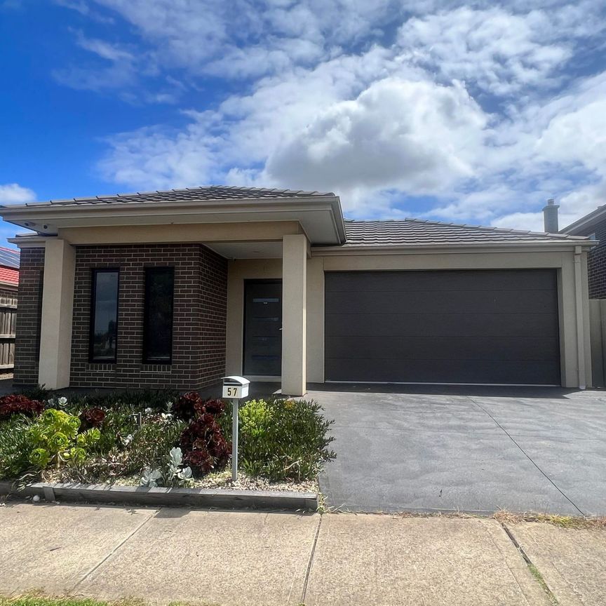 57 City Vista Court, Fraser Rise - Photo 1