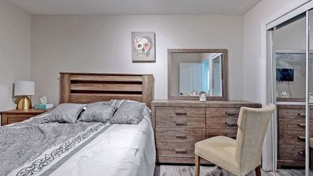 For Lease - 27 Hill Drive, Aurora, Ontario - Photo 2