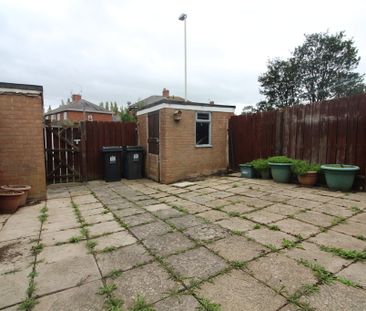 3 Bedroom End Terraced House - Photo 6