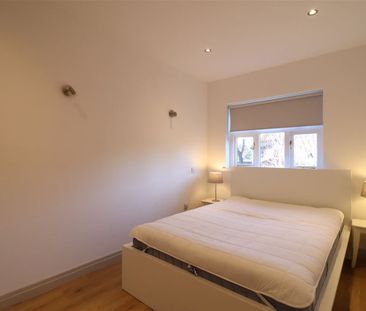 Brooklawn Wood, Stradbrook Road, Blackrock, Dublin - Photo 6