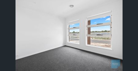 THREE BEDROOM HOME - Photo 3