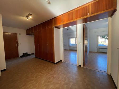 CHARMANT appartement op centrale ligging met GARAGEBOX - Photo 2