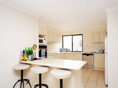 8B Protea Court, Robina QLD 4226 - House For Rent | Domain - Photo 2