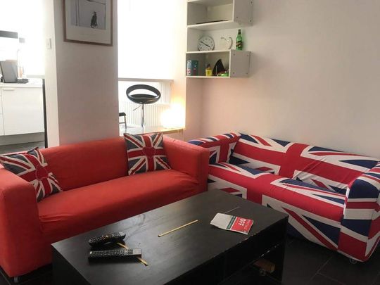 7 CROYDON ROAD - Photo 1