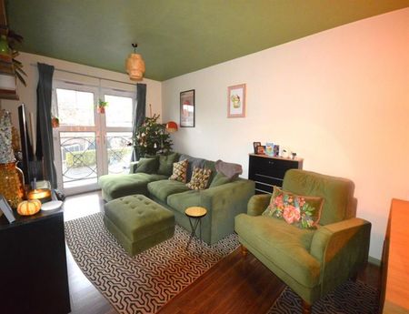 2 Bedroom Apartment To Let - Photo 3