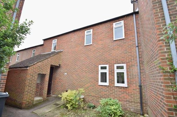 Stanmore, SO22 - Photo 1