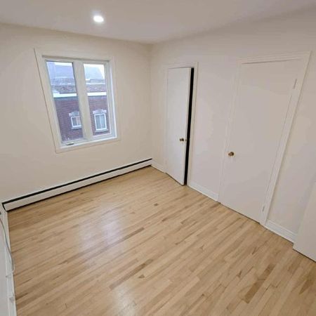 Grand 4 1/2 Rénové Rosemont - Photo 3