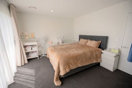 Luxurious High-Spec 4-Bedroom ready to move in before Christmas - Photo 5