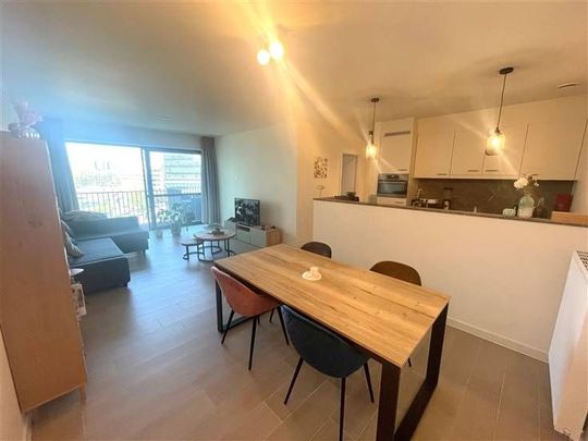 Appartement te huur - Photo 1