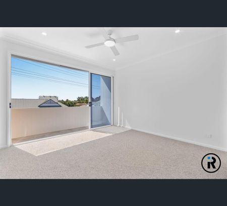 246/B Central Street, Labrador, Qld 4215 - Photo 4