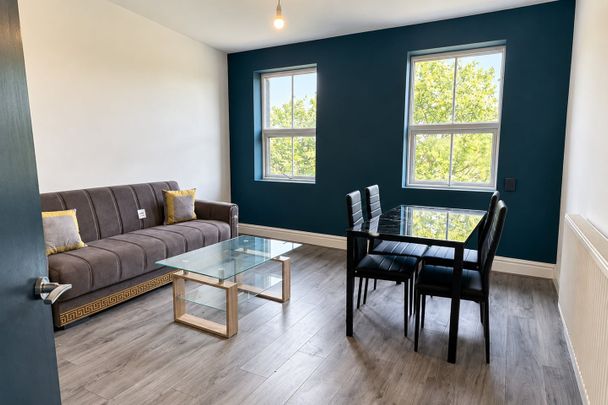 3 Bed Flat, Latimer St, L5 - Photo 1