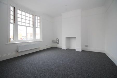 3 bedroom maisonette to rent - Photo 4