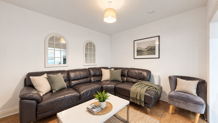 6 bedroom house to rent - Photo 2