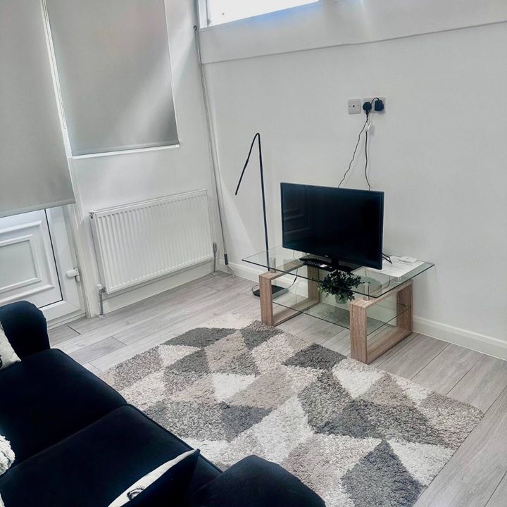 1 Bed Flat, Charlotte Street, W1T - Photo 1