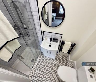 1 bedroom in a house share to rent - Photo 6