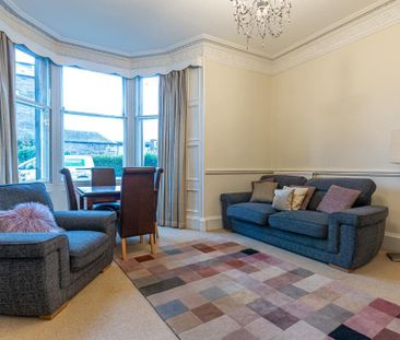 2 bedroom property to rent - Photo 1