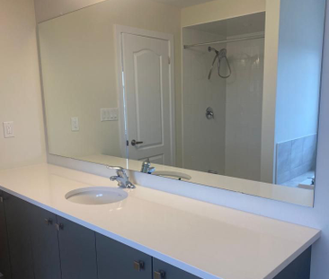 For Lease - 27 Wintergreen Crescent, Haldimand, Ontario - Photo 6