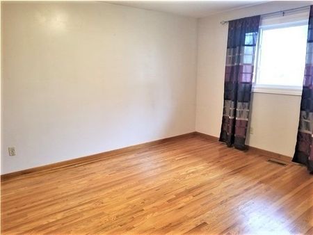 For Lease - 79 Osborne Crescent, Oakville, Ontario - Photo 5