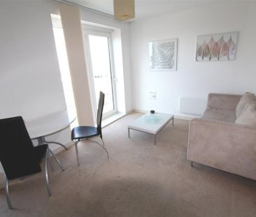 Studio to rent - Photo 2